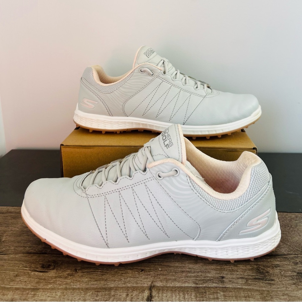 Skechers Women's GO GOLF Pivot Spikeless Golf Shoe Size 9  Pink and Grey